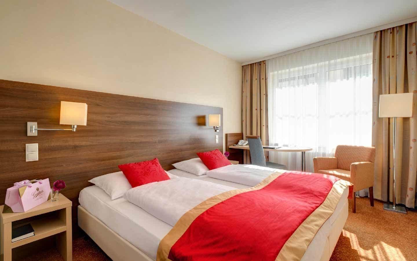 Hotel Alpha - Artist 4*